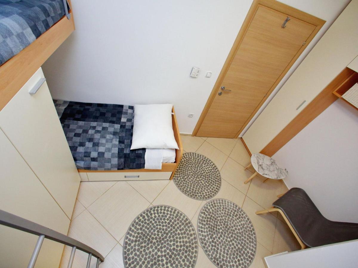 Sun-Kissed Apartment In Bibinje With Garden Exterior photo
